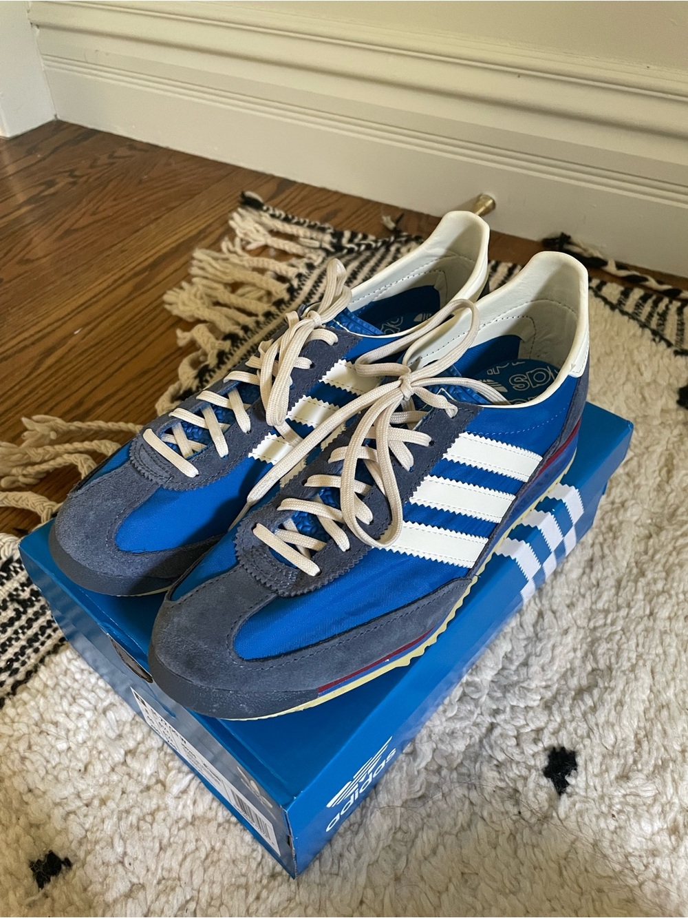 Adidas SL 72 OG retro Blue Suede Runner with White Stripes